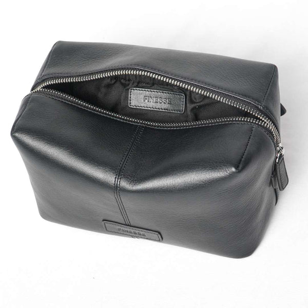 Finesse Leather Accessories Pouch